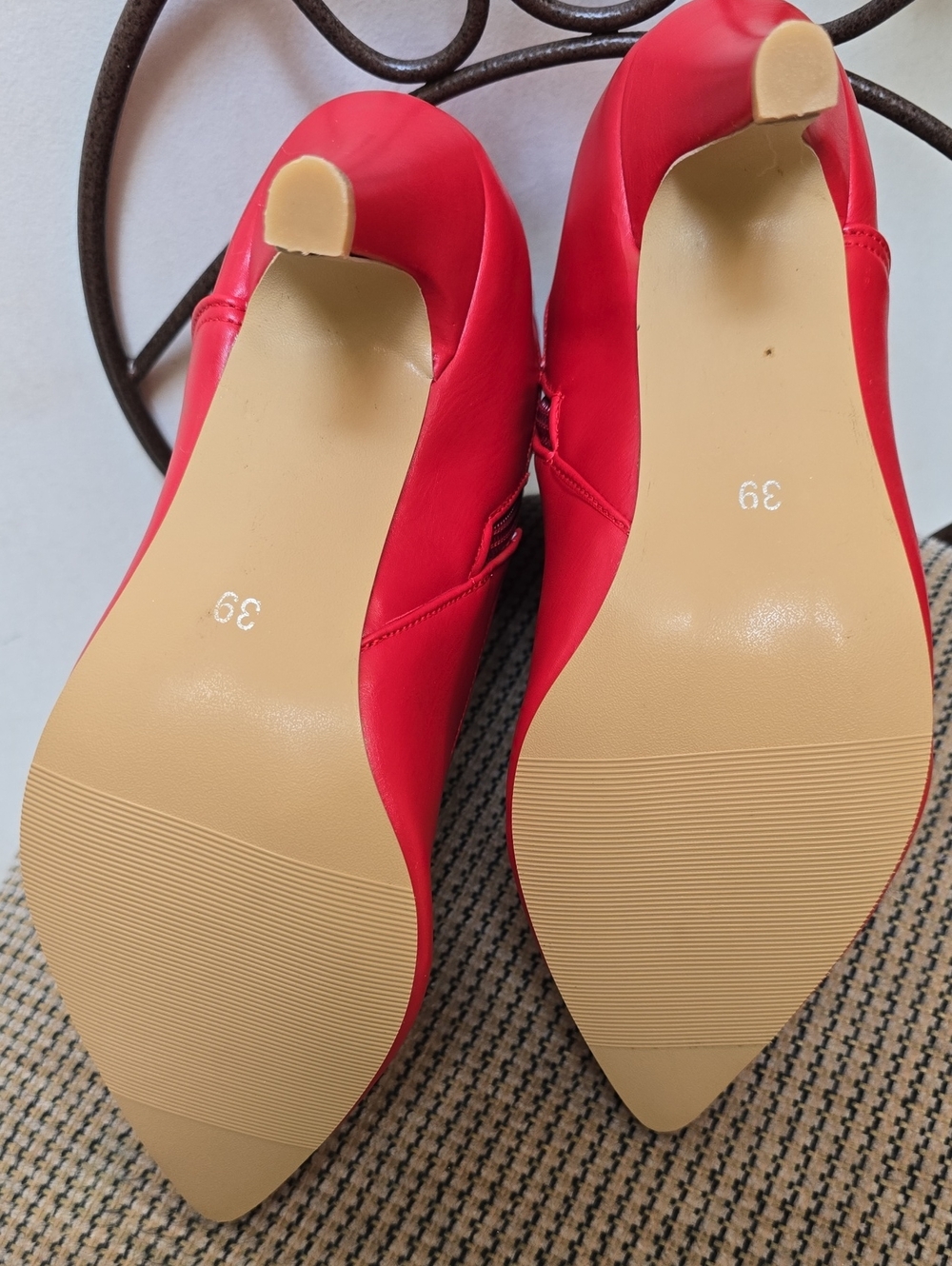 Red Women's Pointed Ankle Boots with Gold Accents - Picture 4 of 4